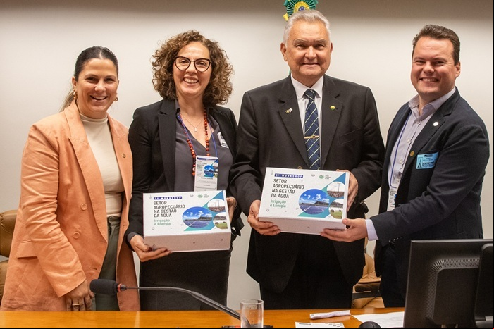 O pacto tem como objetivo unir esforços em prol da agricultura irrigada.